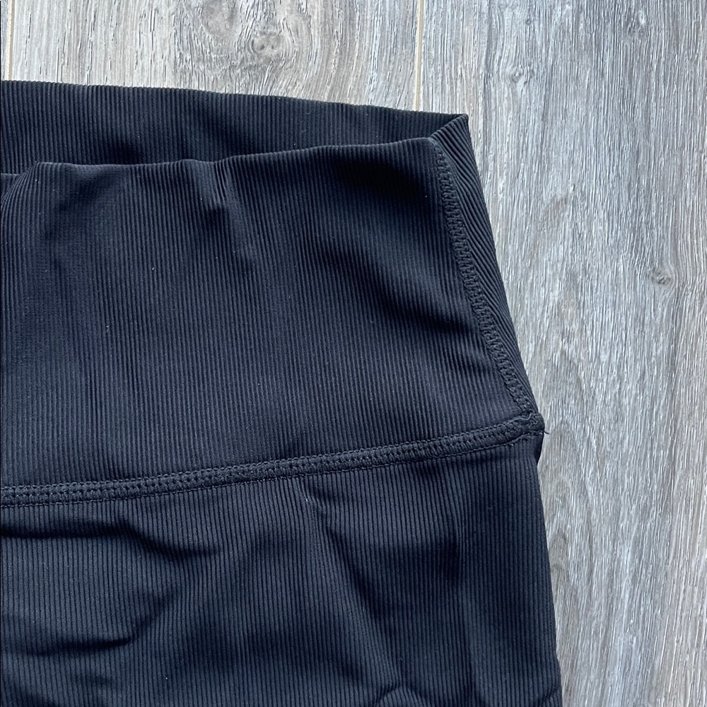 WILO The Label Black Ribbed Biker Shorts - Picture 3 of 7